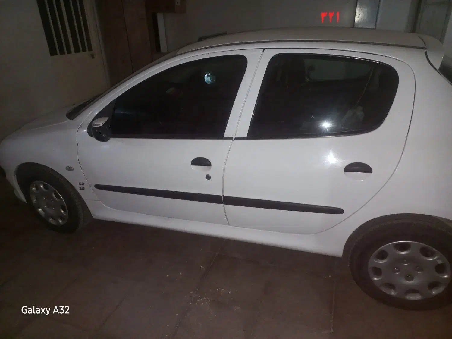 پژو 206 تیپ 5 - 1395