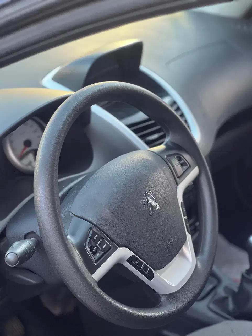 پژو 207 دنده‌ای TU3 - 1402