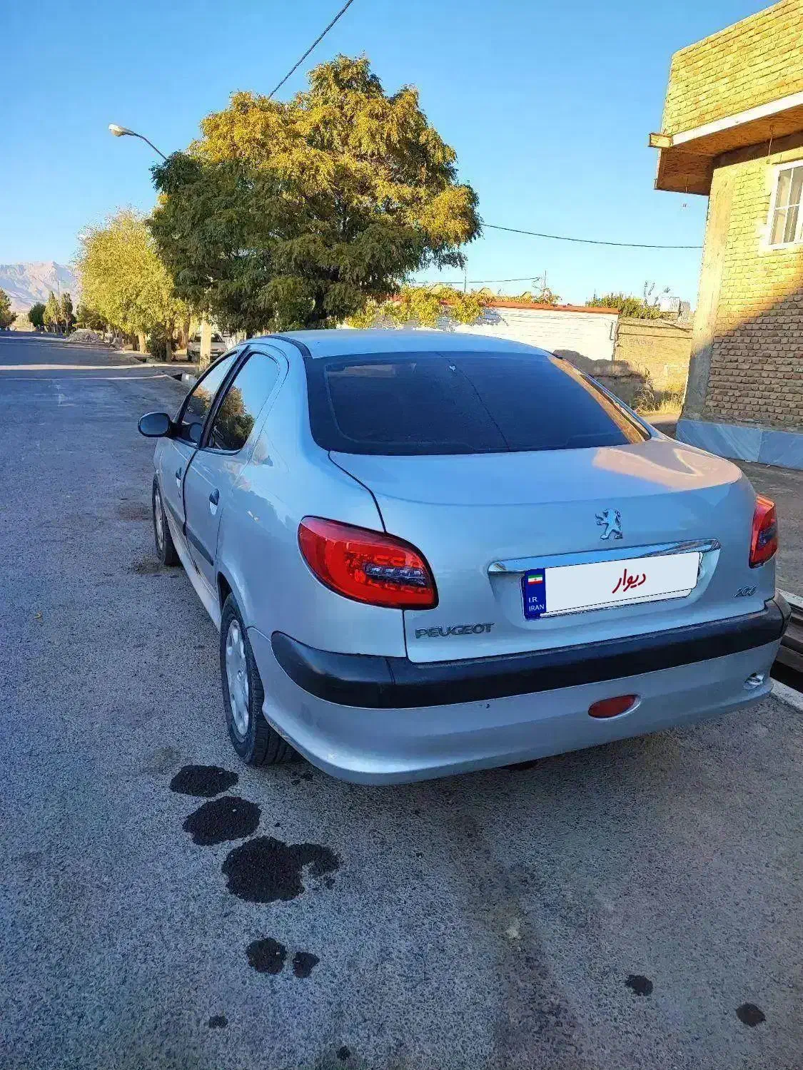 پژو ۲۰۶ صندوق دار v8 - 1385