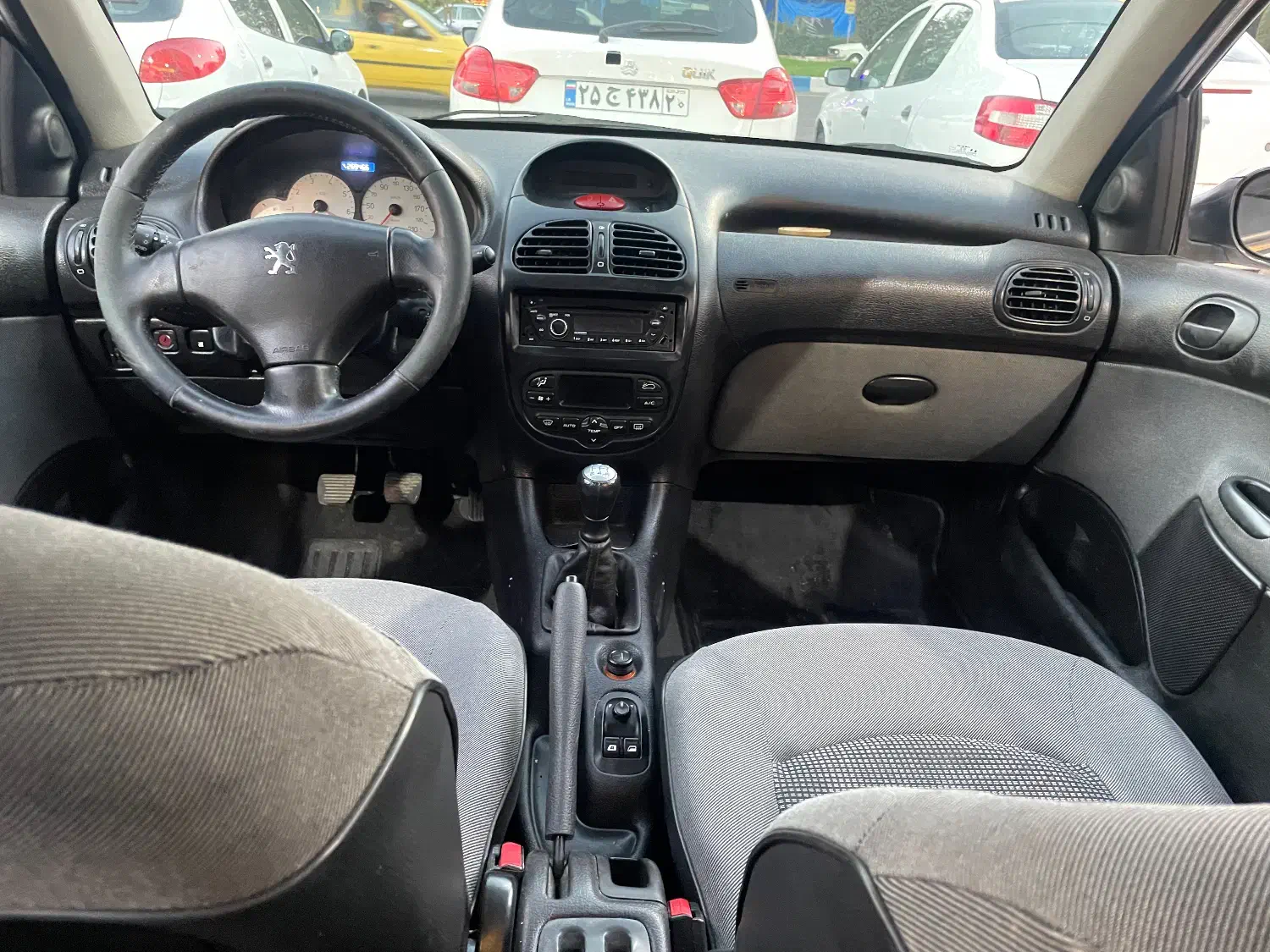 پژو ۲۰۶ صندوق دار v8 - 1391