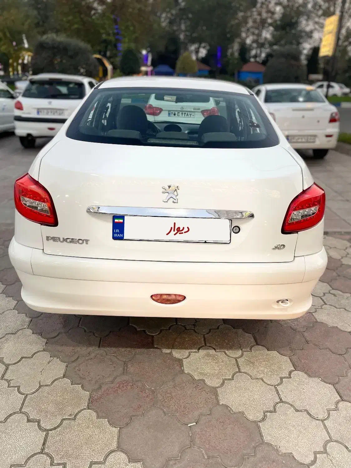 پژو ۲۰۶ صندوق دار v8 - 1391