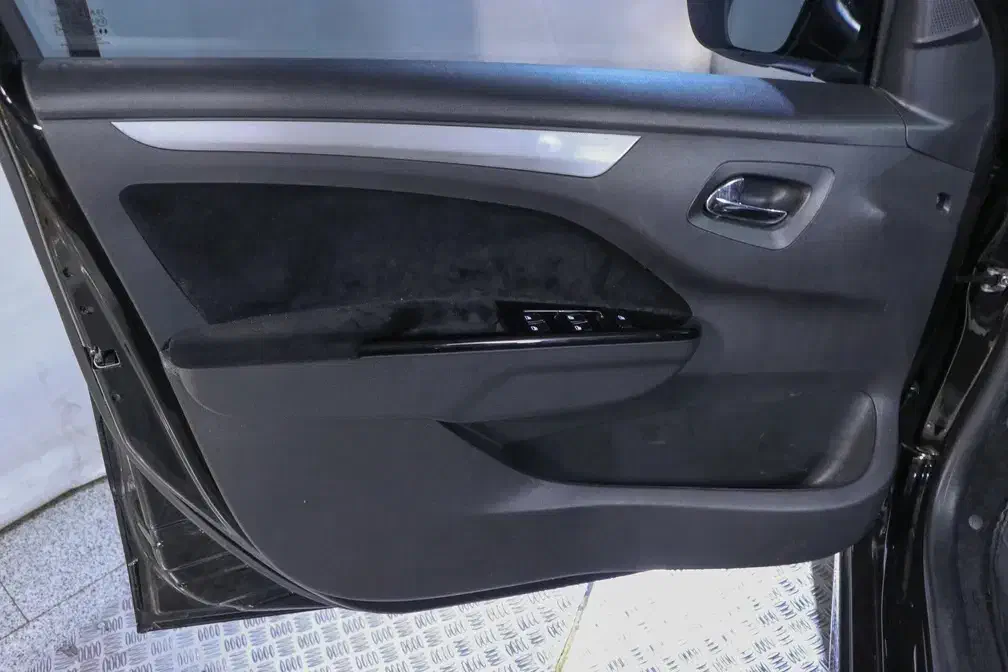 تارا دنده‌ای v1 پلاس ۶ دنده - 1404