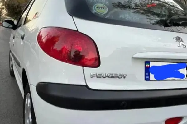 پژو 206 تیپ 5 - 1390