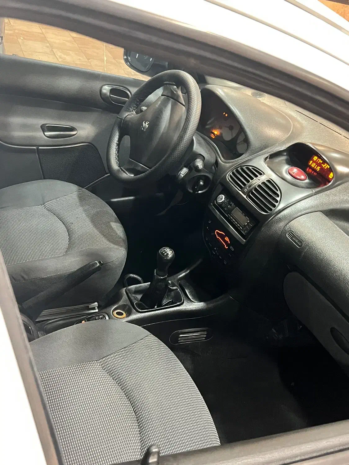 پژو 206 تیپ 5 - 1393