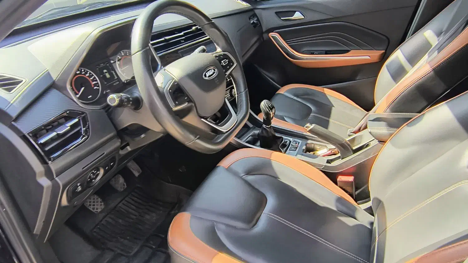 ام وی ام X22 پرو دنده‌ای - 1402