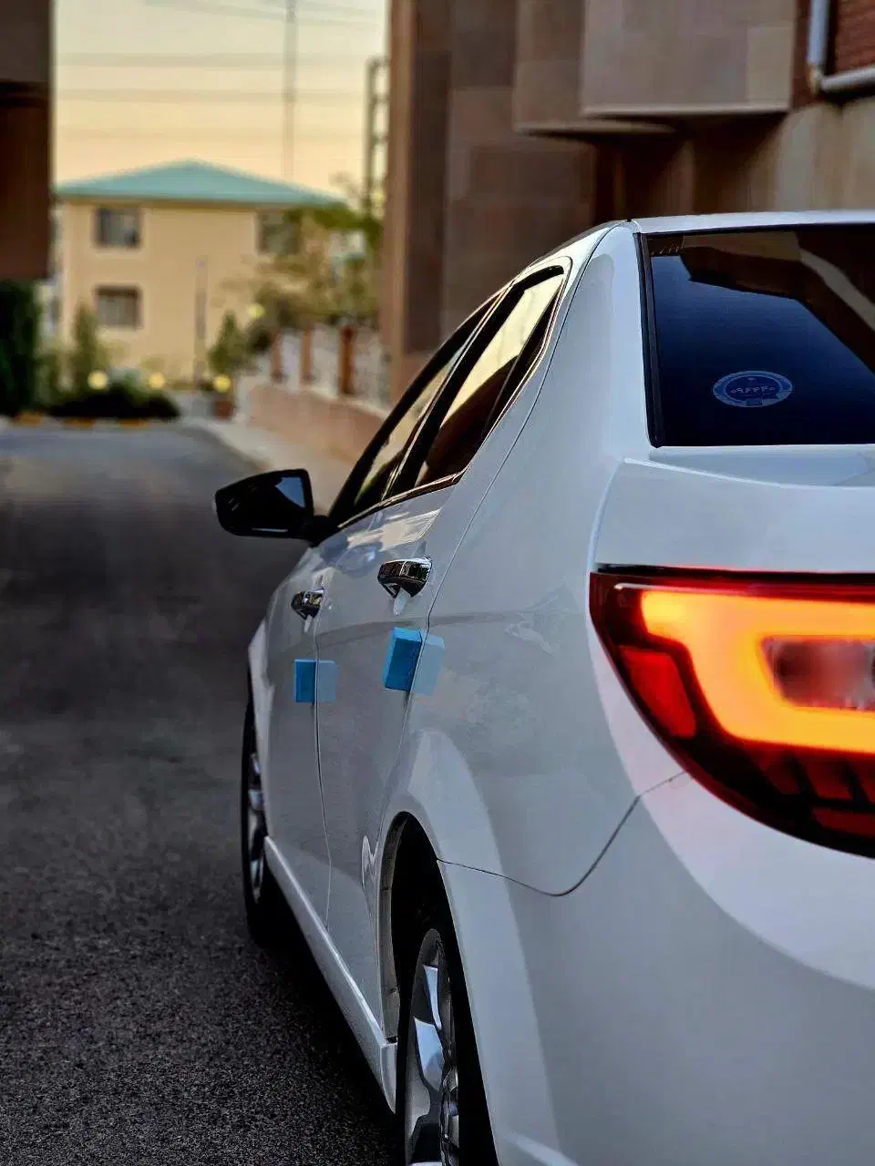 دنا پلاس توربو 6 دنده - 1402