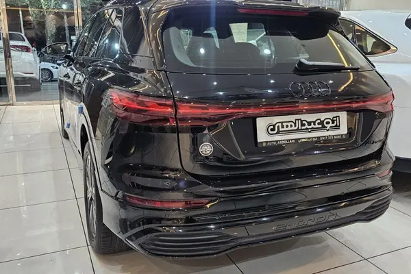 آئودی الکتریکی Q5 ۴۰ - 2024