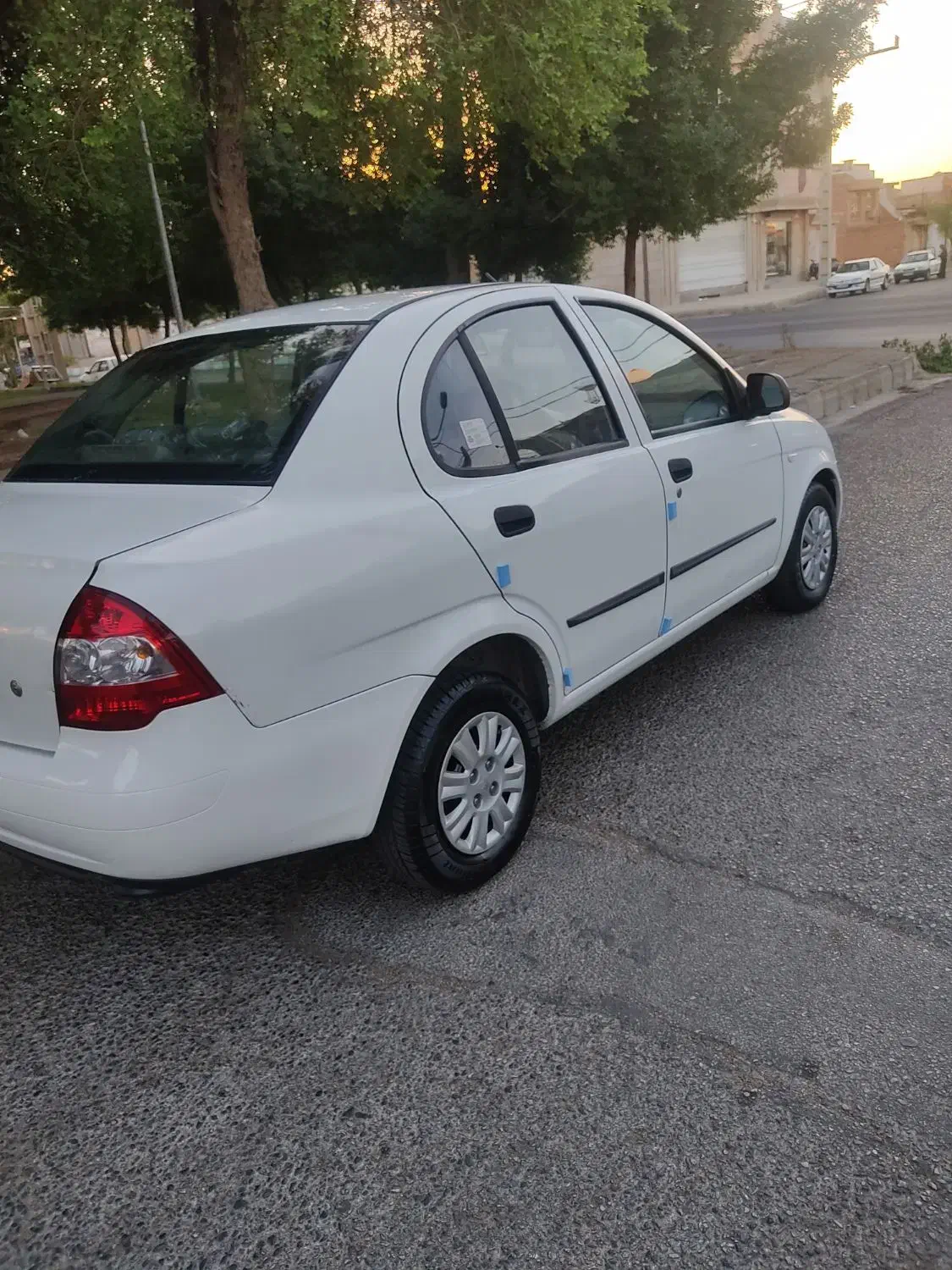 تیبا صندوق دار SX - 1400