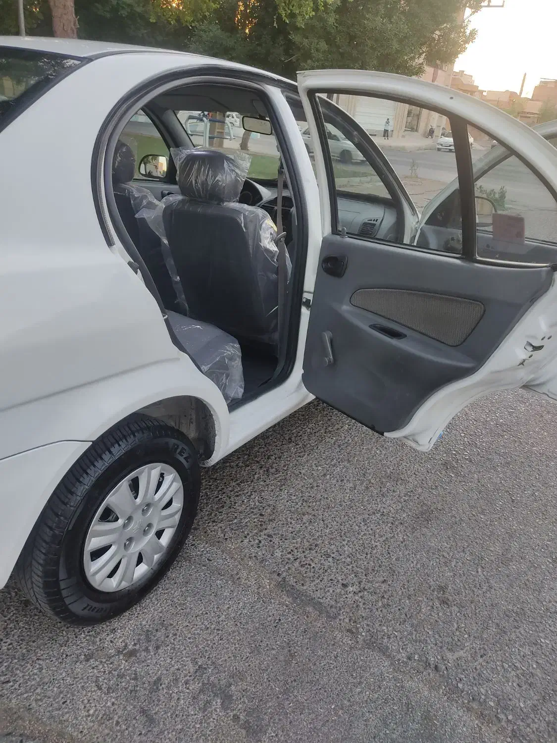 تیبا صندوق دار SX - 1400