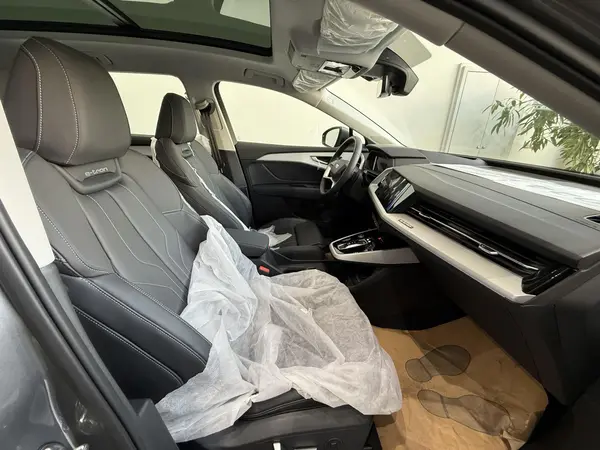 آئودی الکتریکی Q5 ۴۰ - 2024