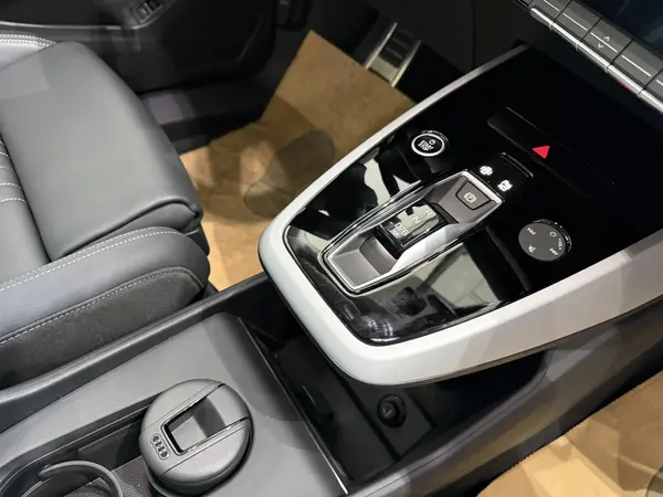 آئودی الکتریکی Q5 ۴۰ - 2024