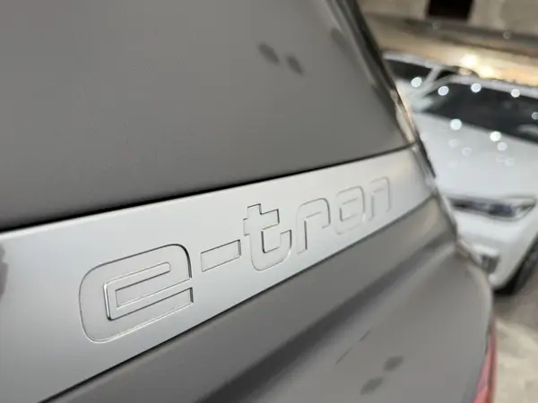 آئودی الکتریکی Q5 ۴۰ - 2024