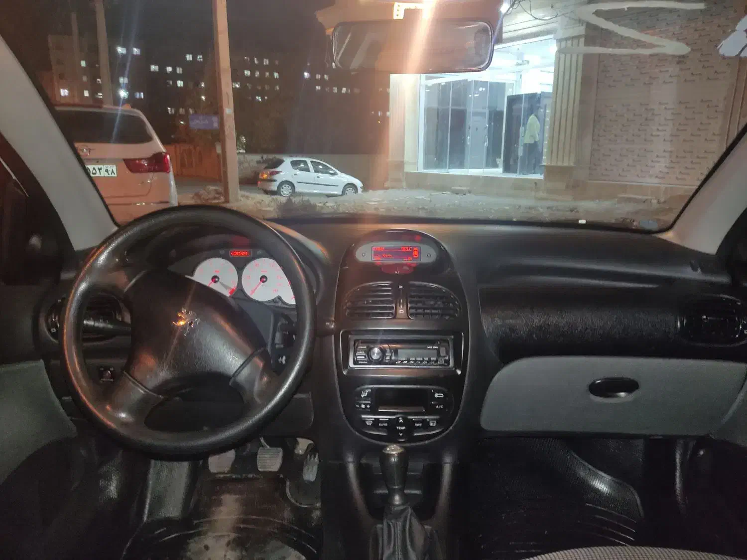 پژو ۲۰۶ صندوق دار v8 - 1395