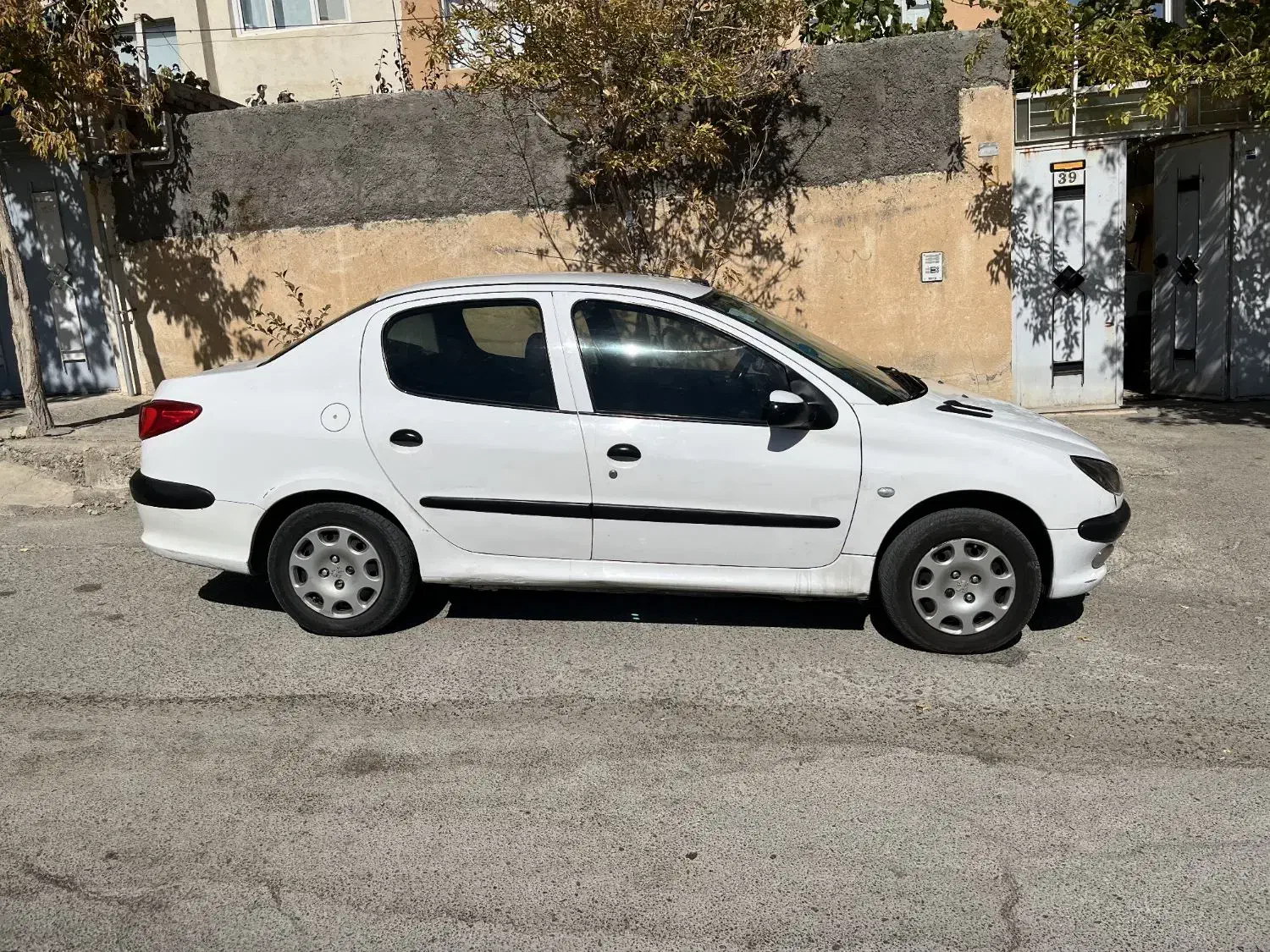 پژو ۲۰۶ صندوق دار v20 - 1391