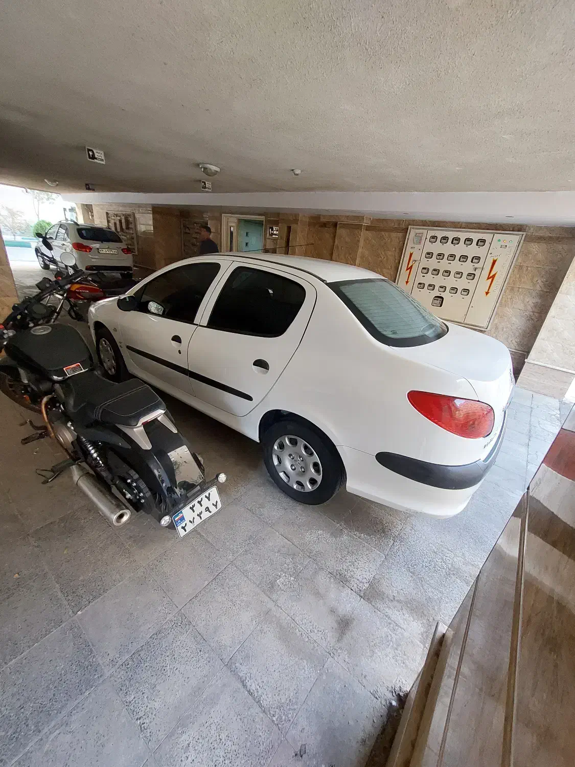 پژو ۲۰۶ صندوق دار v8 - 1396