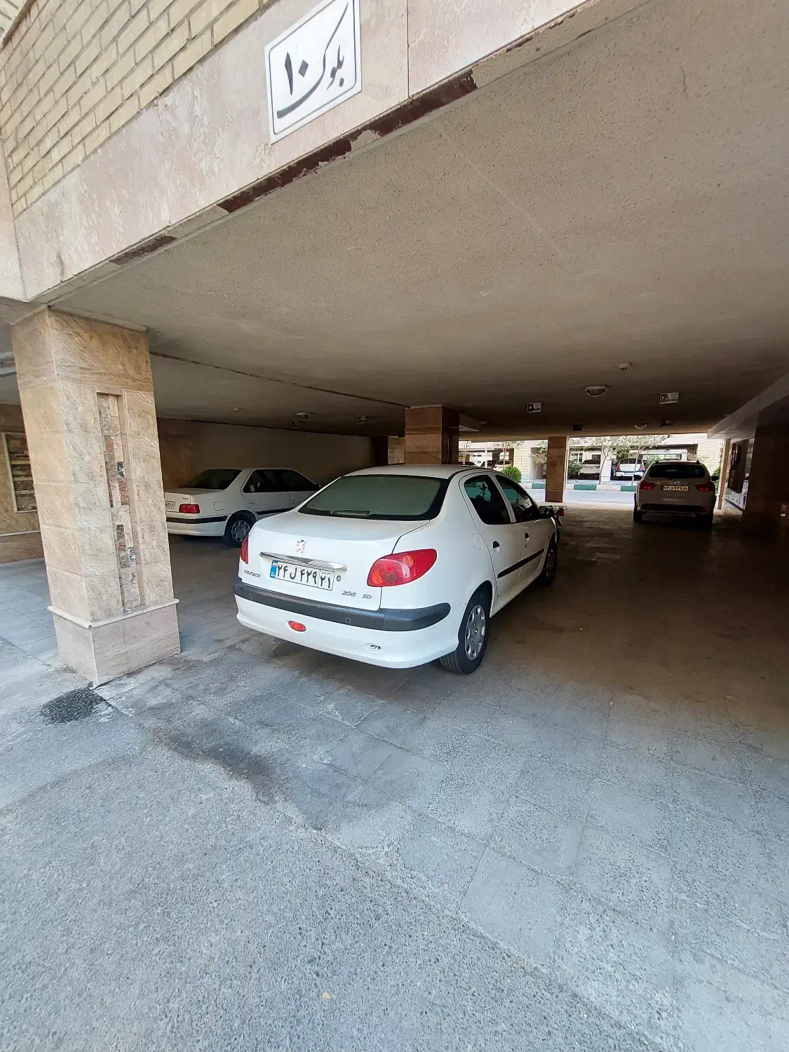 پژو ۲۰۶ صندوق دار v8 - 1396