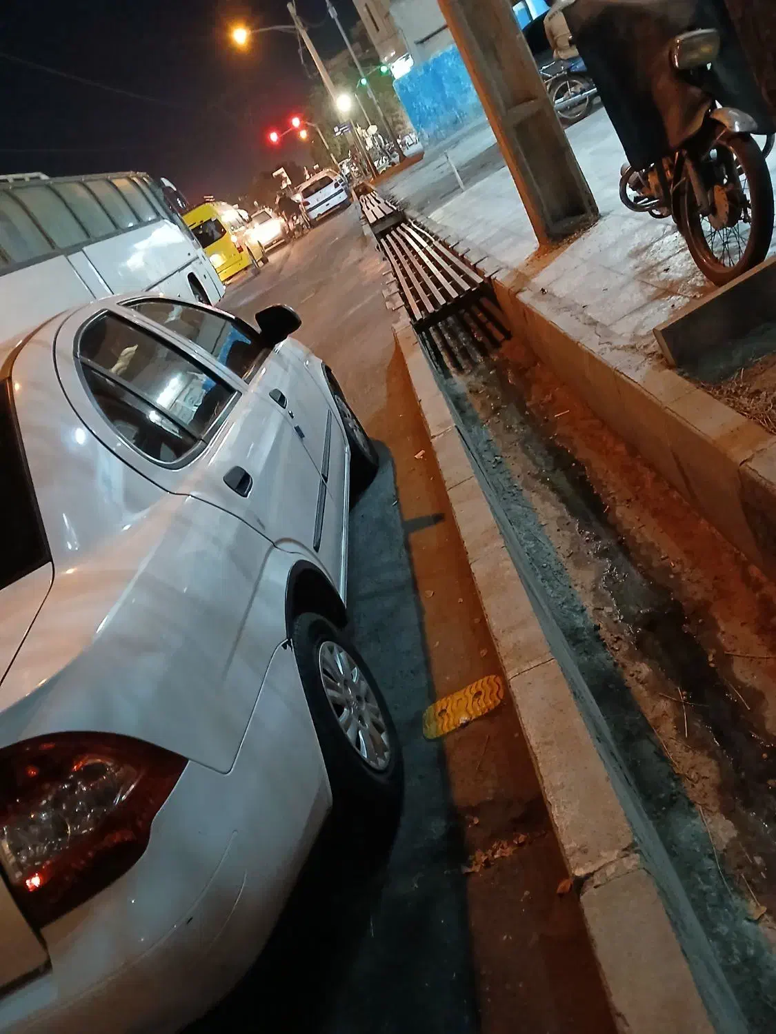 تیبا صندوق دار SX - 1400