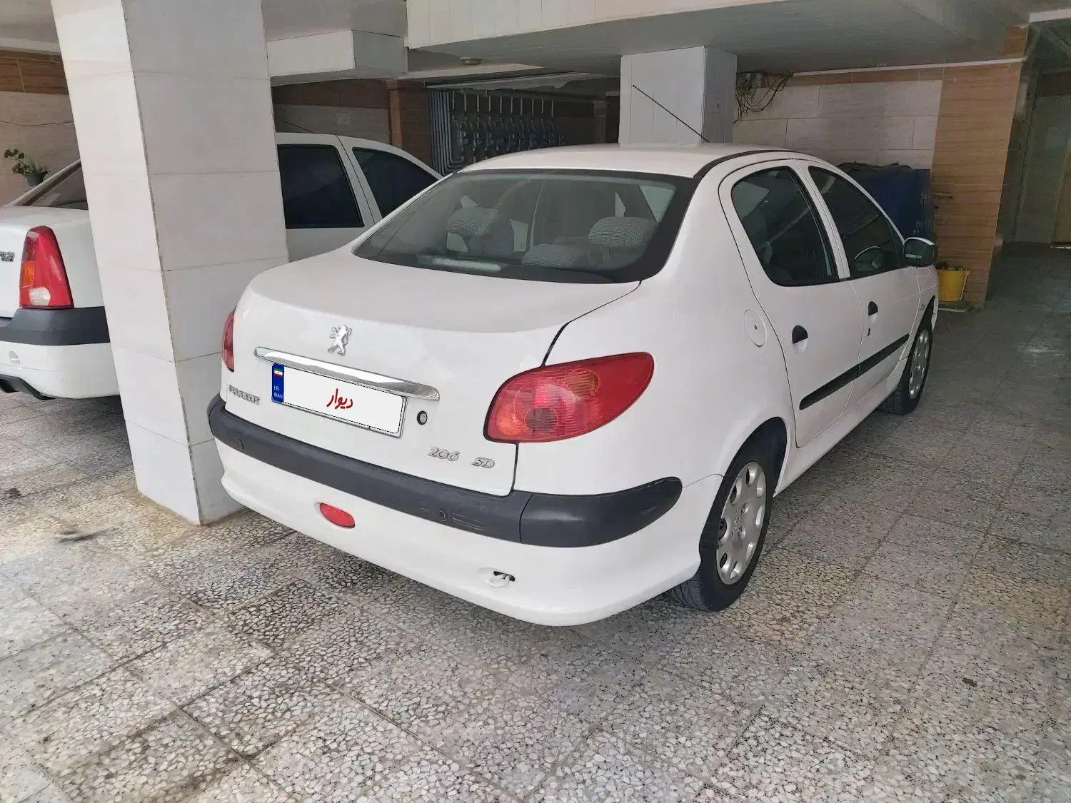 پژو ۲۰۶ صندوق دار v8 - 1397