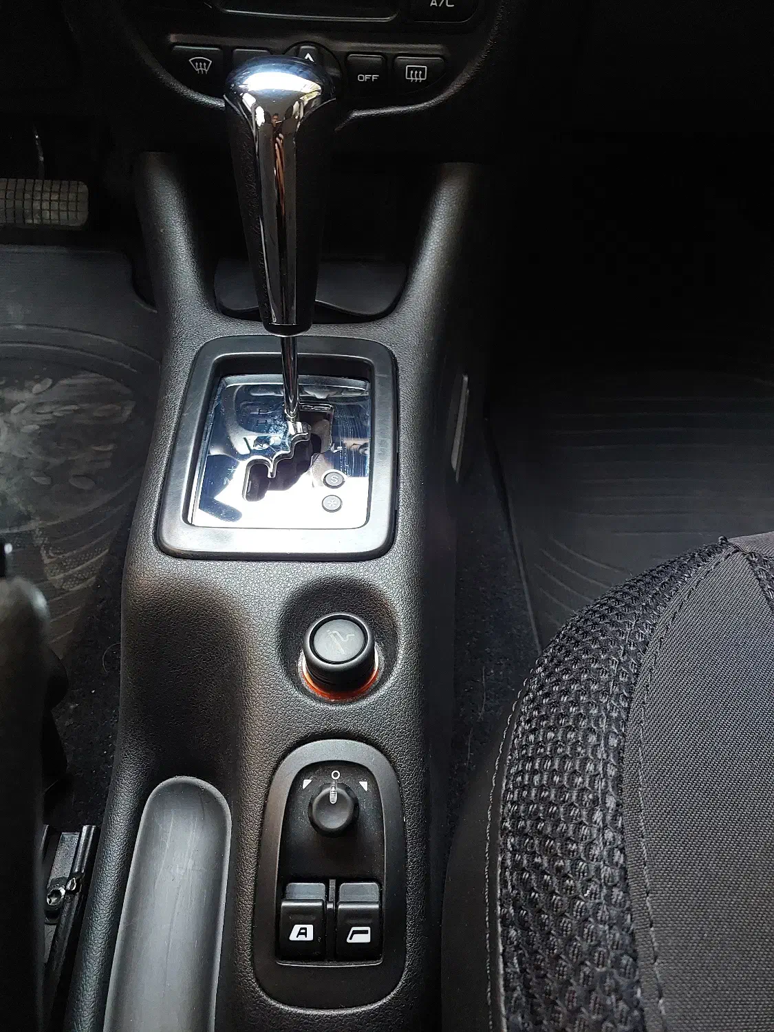 پژو 207 اتوماتیک TU5P - 1402