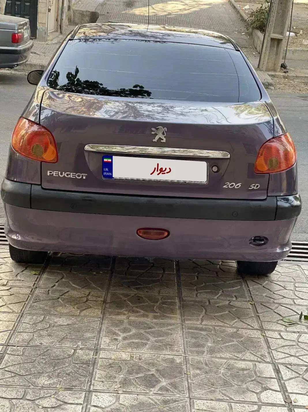 پژو ۲۰۶ صندوق دار v8 - 1395