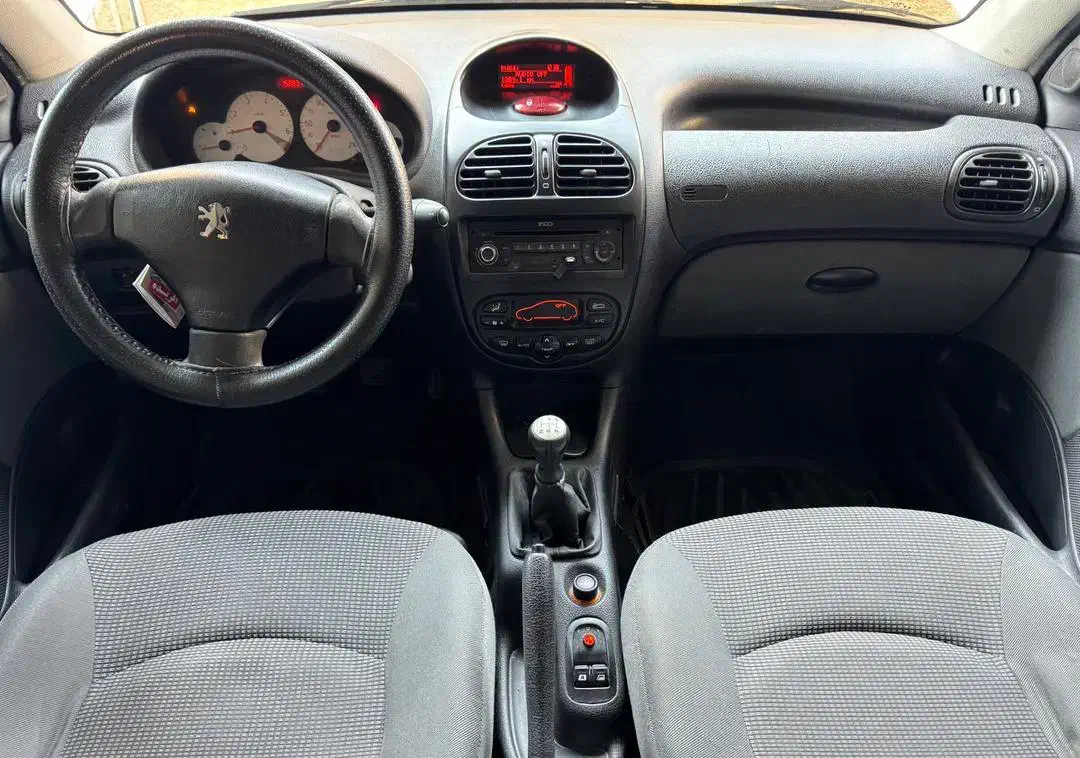 پژو ۲۰۶ صندوق دار v8 - 1395