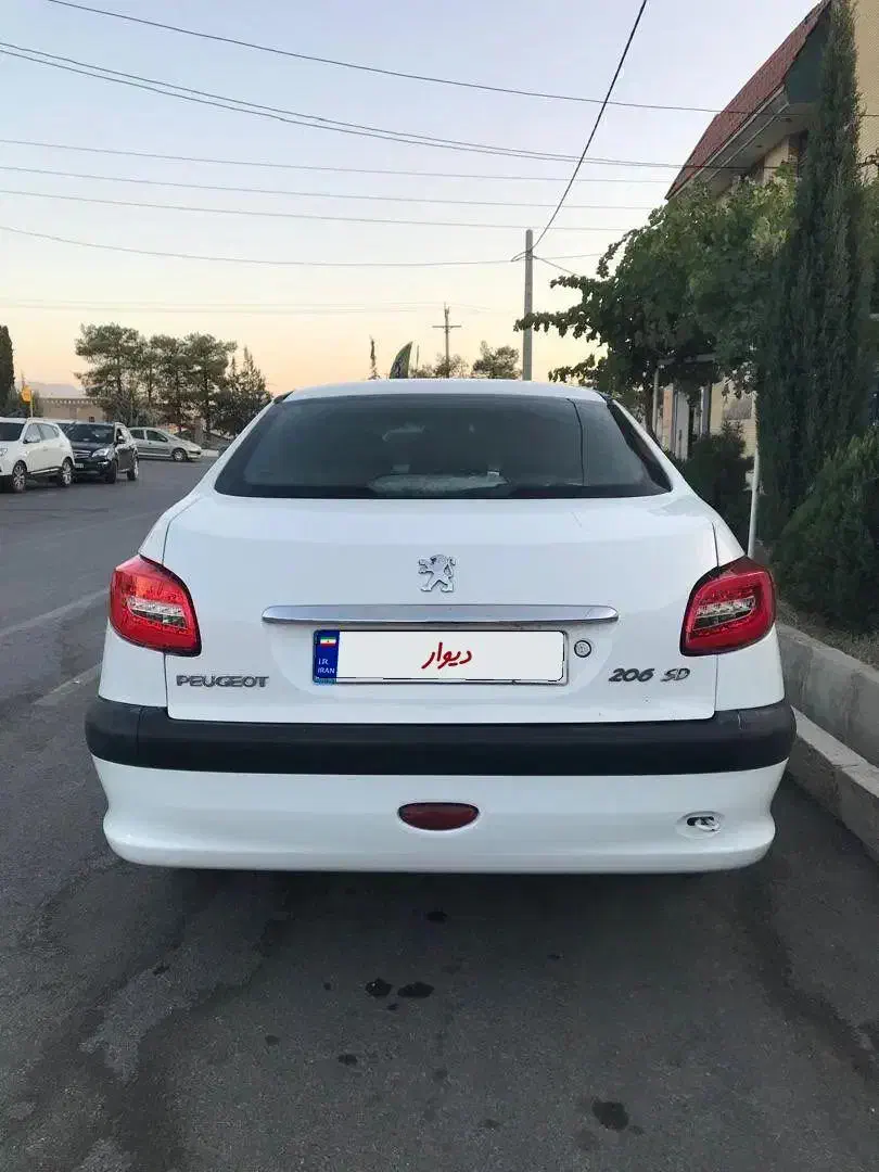 پژو ۲۰۶ صندوق دار v8 - 1390