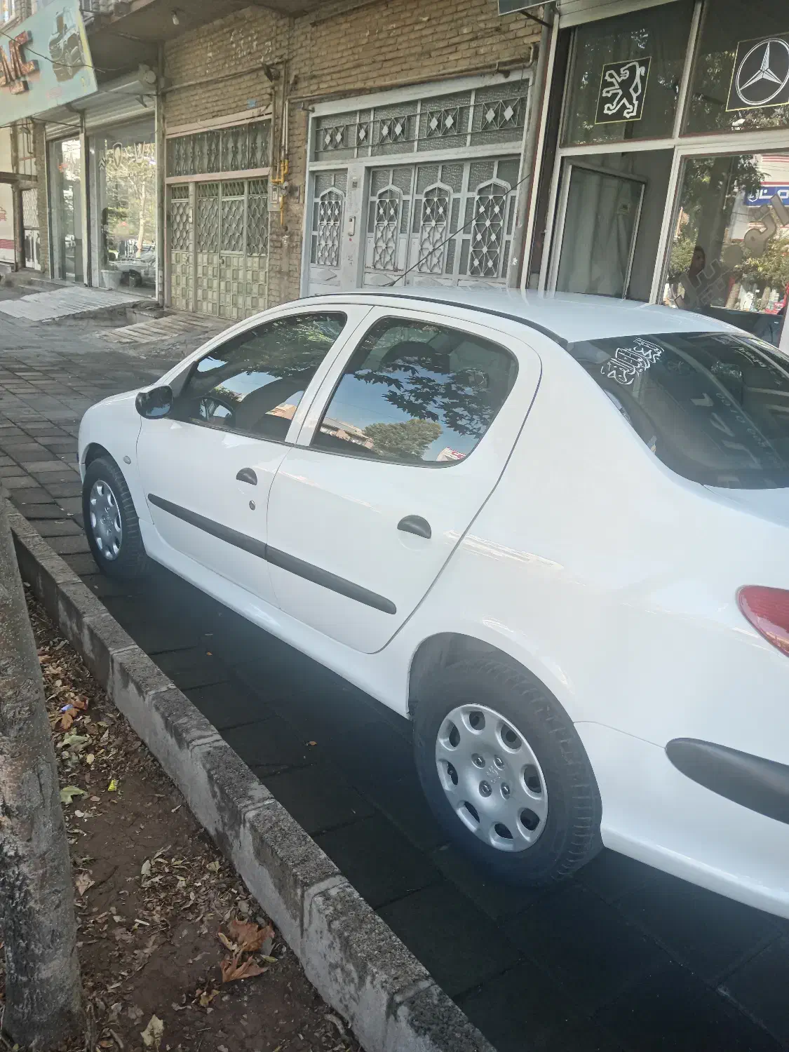 پژو ۲۰۶ صندوق دار v8 - 1393