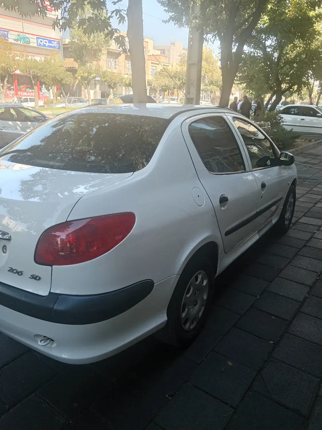 پژو ۲۰۶ صندوق دار v8 - 1393