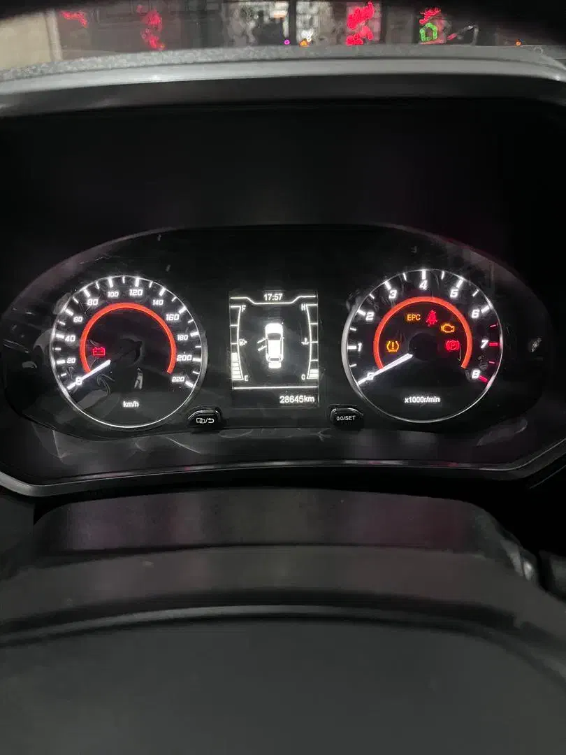 ام وی ام X22 پرو دنده‌ای - 1402