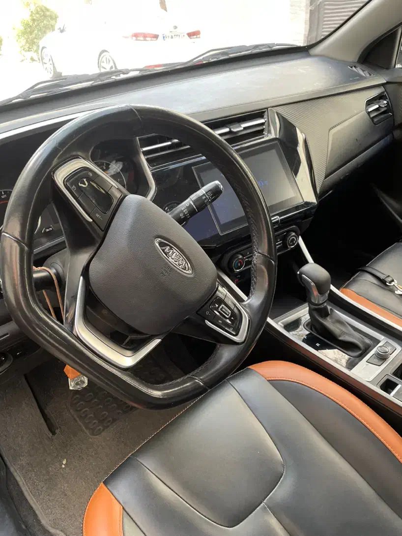 ام وی ام X22 پرو دنده‌ای - 1400