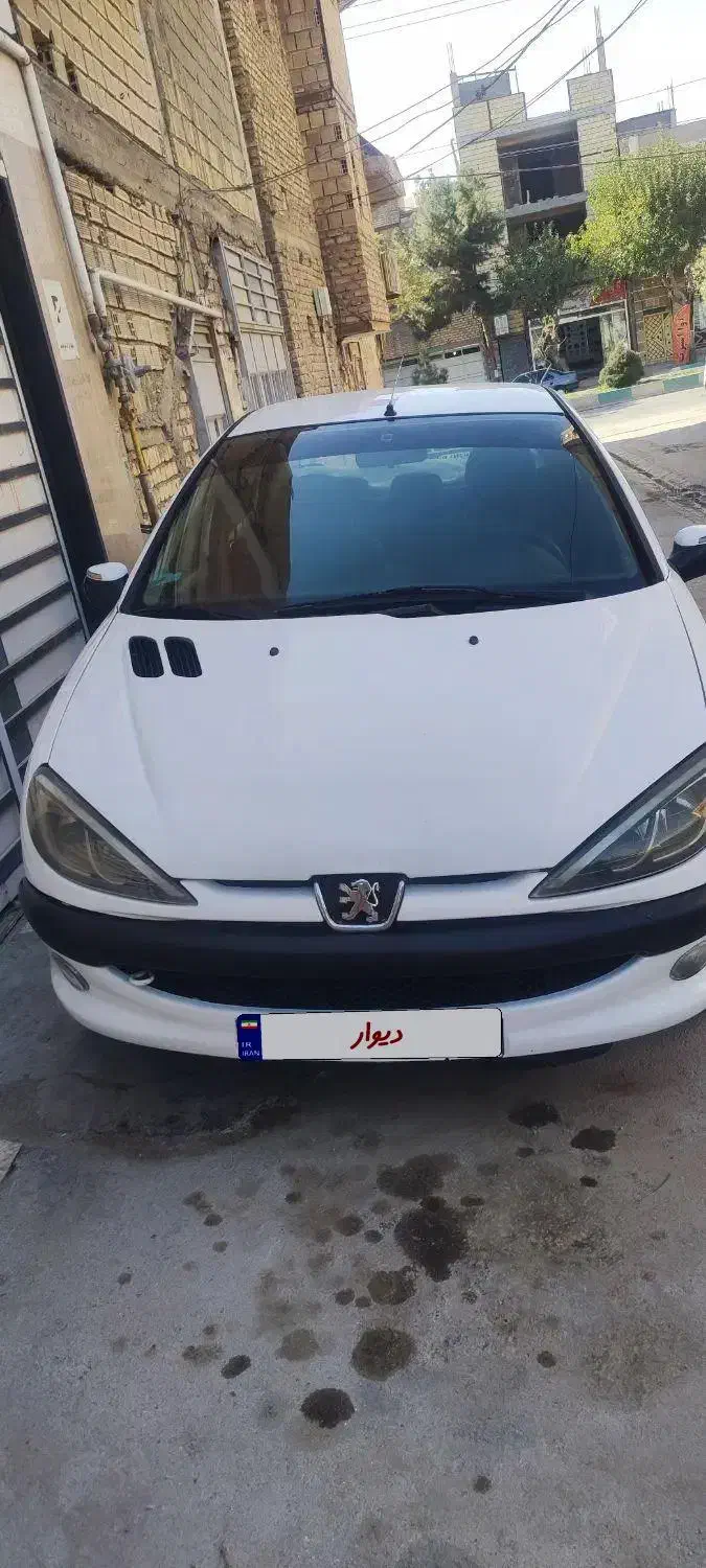 پژو ۲۰۶ صندوق دار v8 - 1391