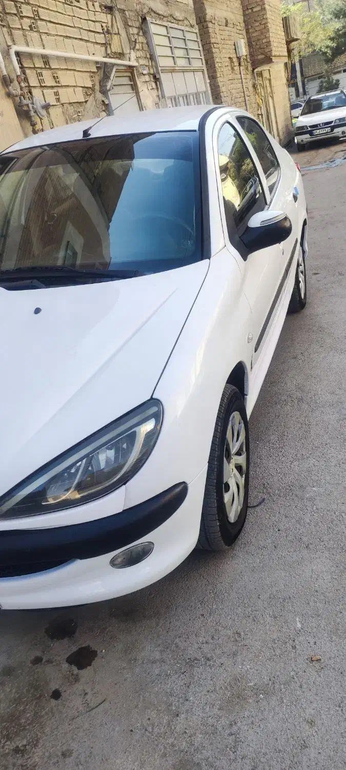 پژو ۲۰۶ صندوق دار v8 - 1391