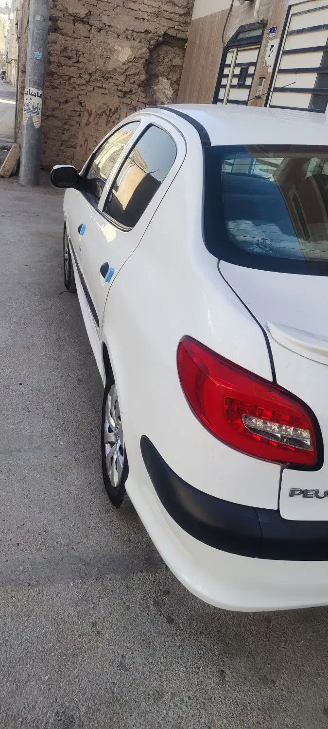 پژو ۲۰۶ صندوق دار v8 - 1391