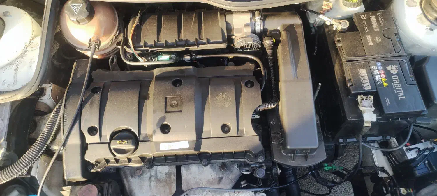 پژو ۲۰۶ صندوق دار v8 - 1391