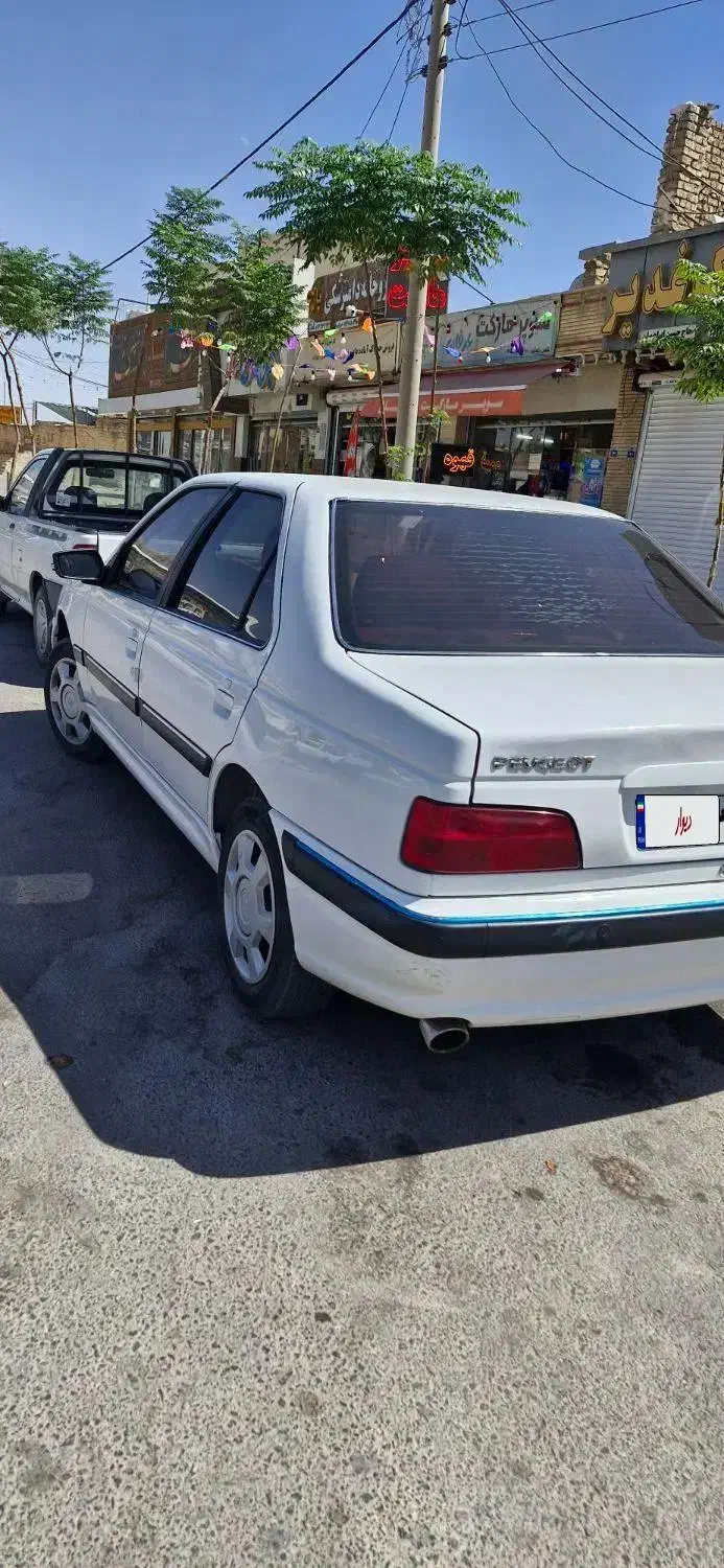 پژو پارس XU7P - 1402