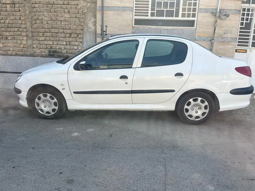 پژو ۲۰۶ صندوق دار v8 - 1394