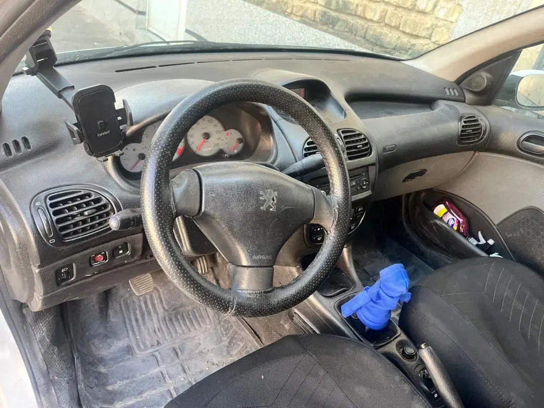 پژو ۲۰۶ صندوق دار v8 - 1394