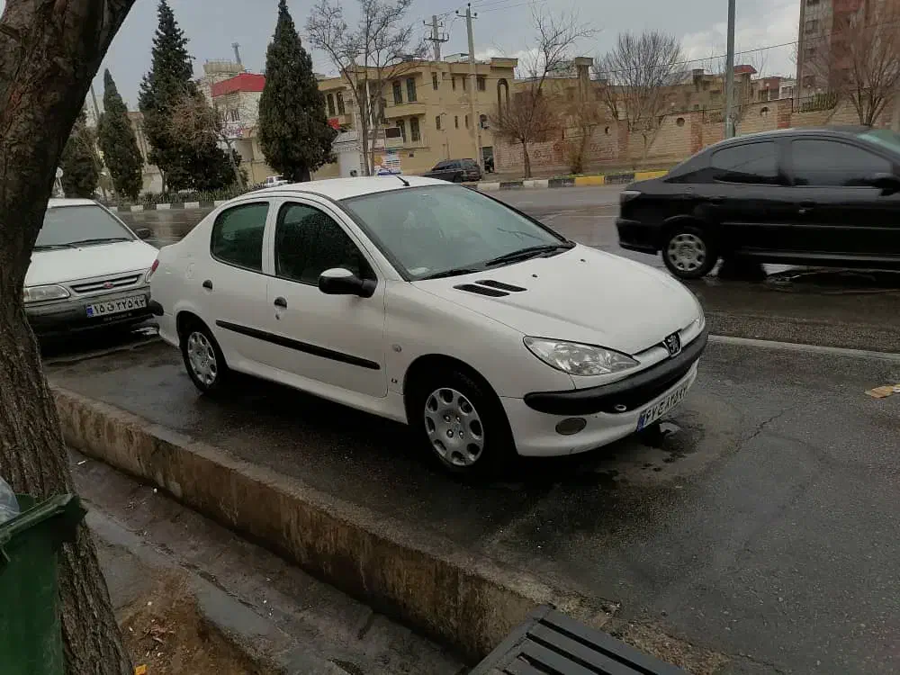 پژو ۲۰۶ صندوق دار v8 - 1394