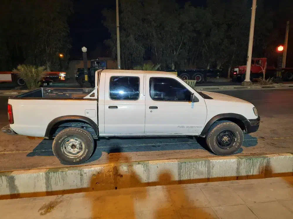 نیسان پیکاپ دو کابین دنده ای - 1386