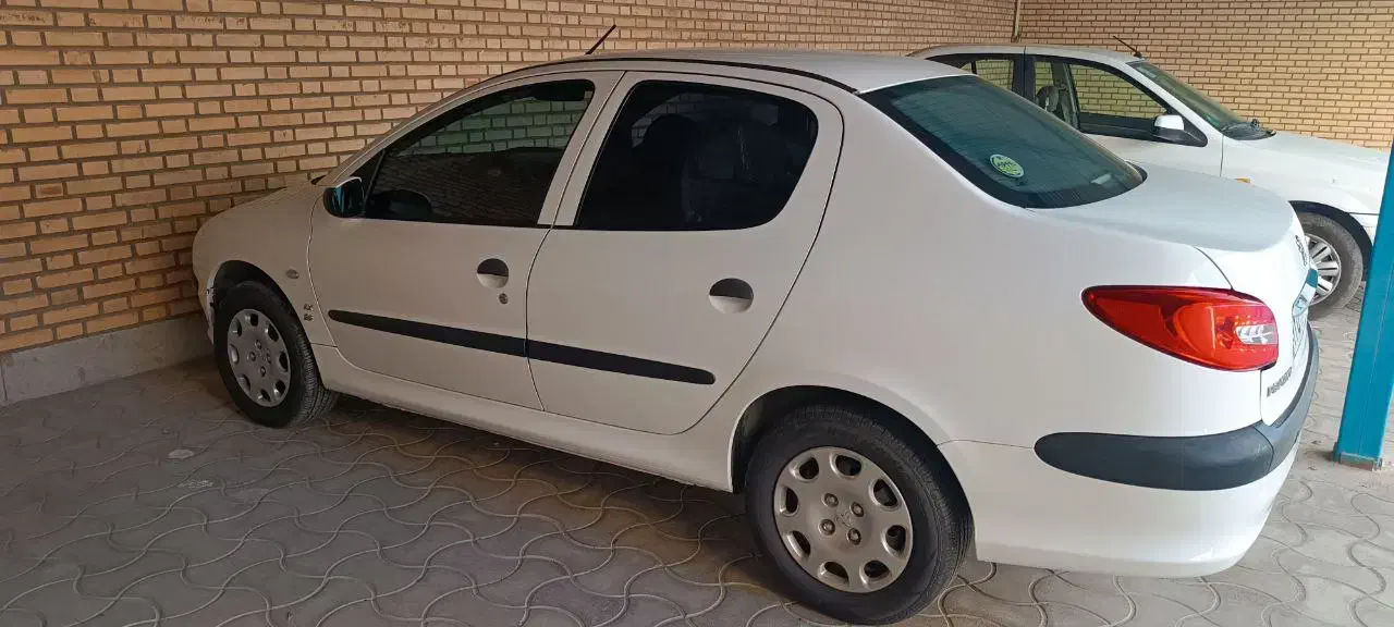 پژو ۲۰۶ صندوق دار v8 - 1398