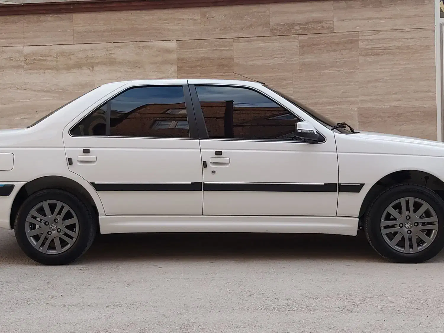 خودرو پژو، پارس آگهی ann_20903487