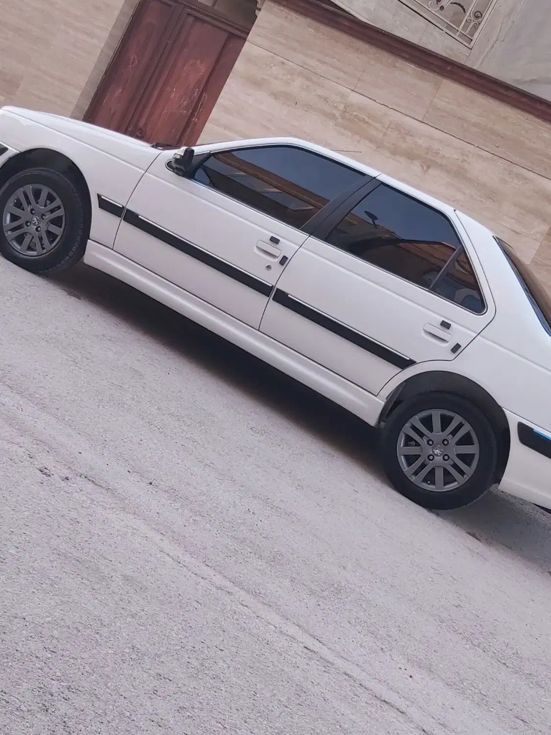 پژو پارس XU7P - 1402