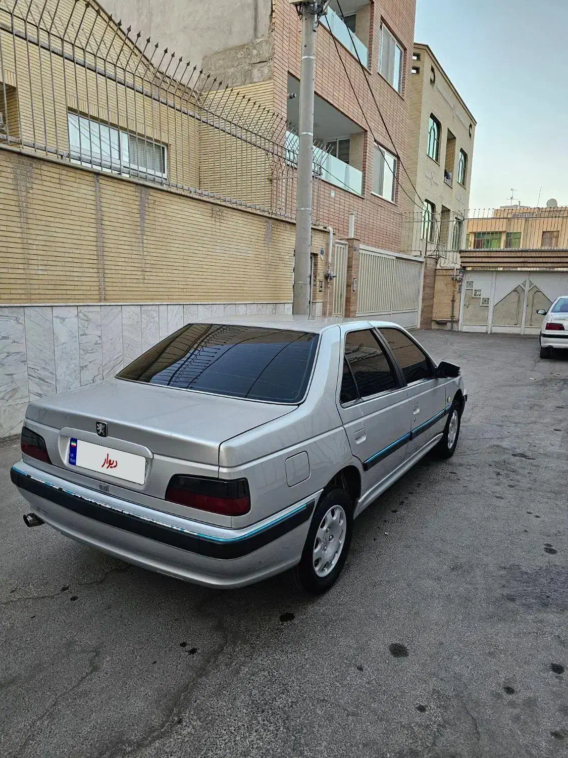 پژو پارس سال - 1389