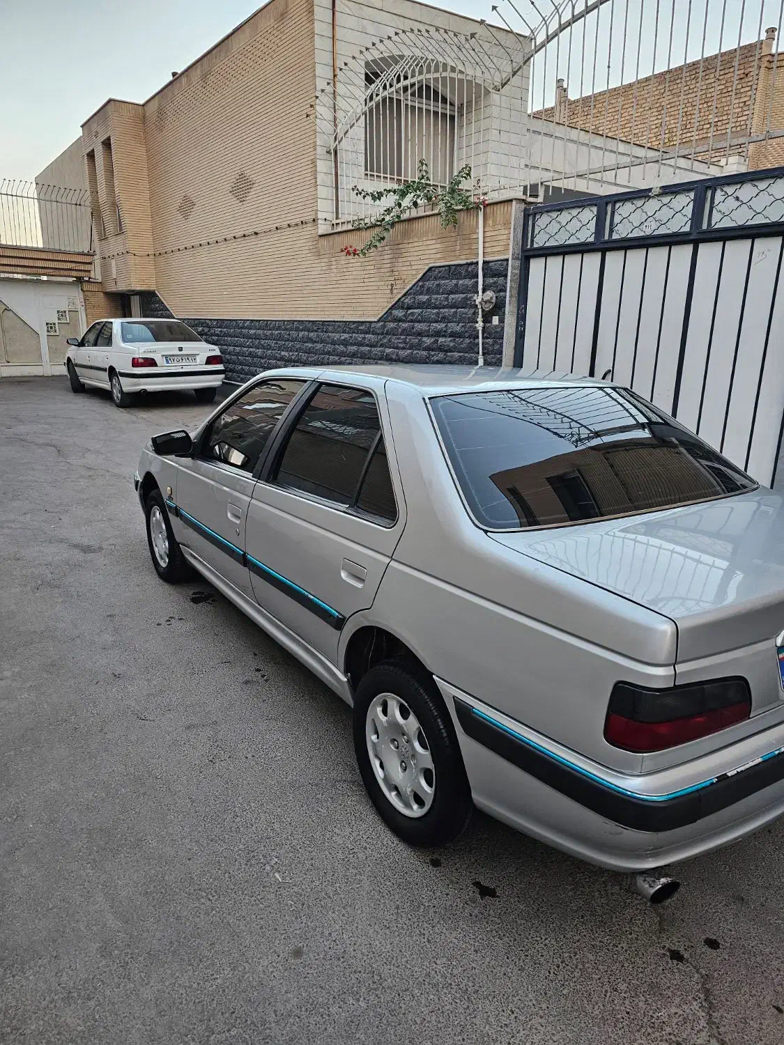 پژو پارس سال - 1389