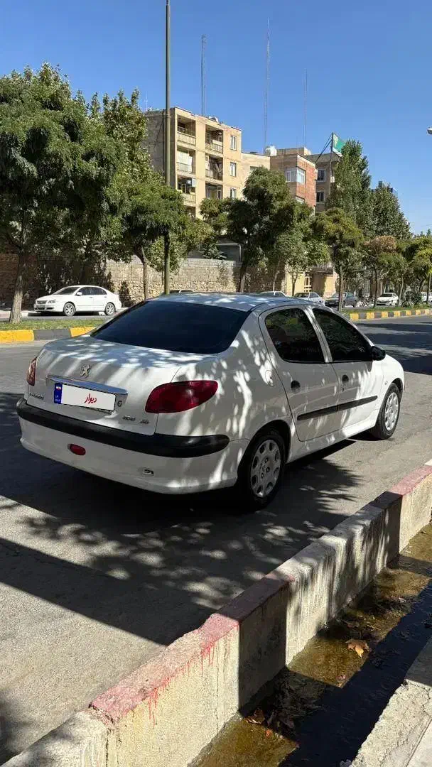پژو ۲۰۶ صندوق دار v20 - 1388