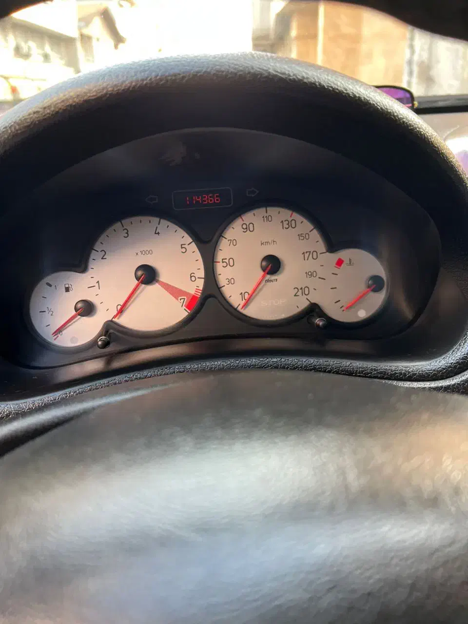 پژو ۲۰۶ صندوق دار v8 - 1395