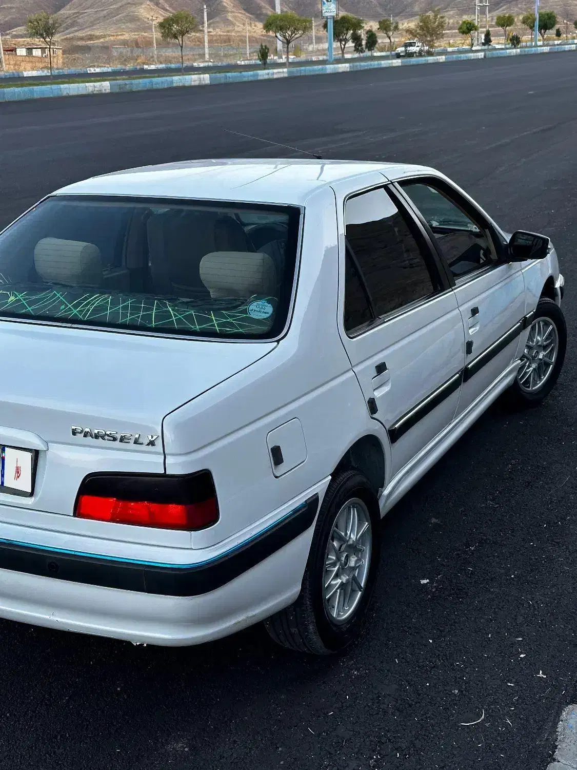 پژو پارس XU7P - 1402