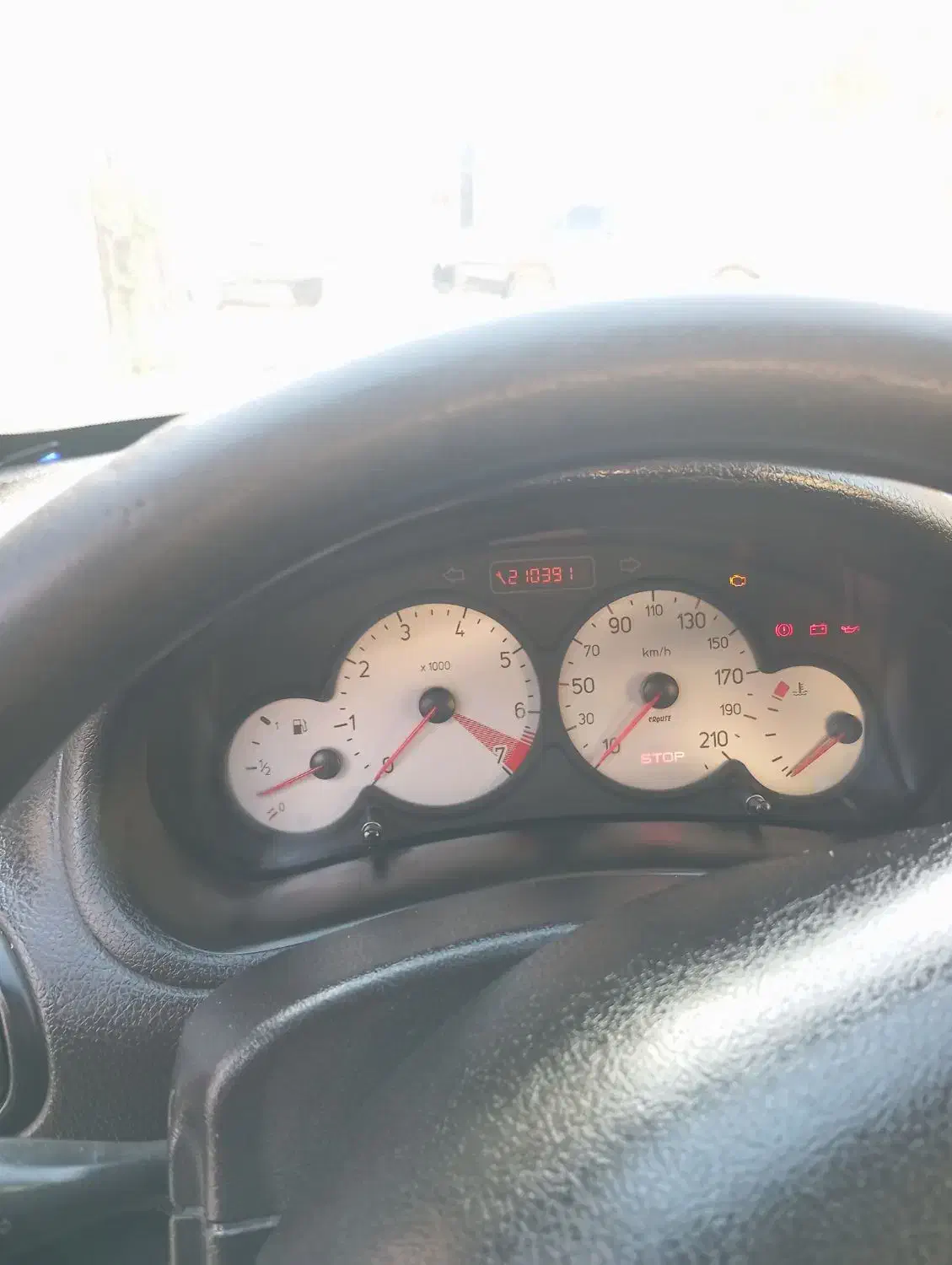 پژو ۲۰۶ صندوق دار v8 - 1394