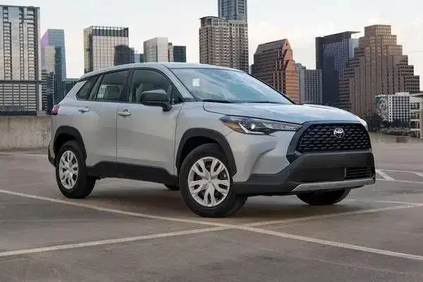 تویوتا کرولا کراس XG10 - چهارچرخ محرک - 2025