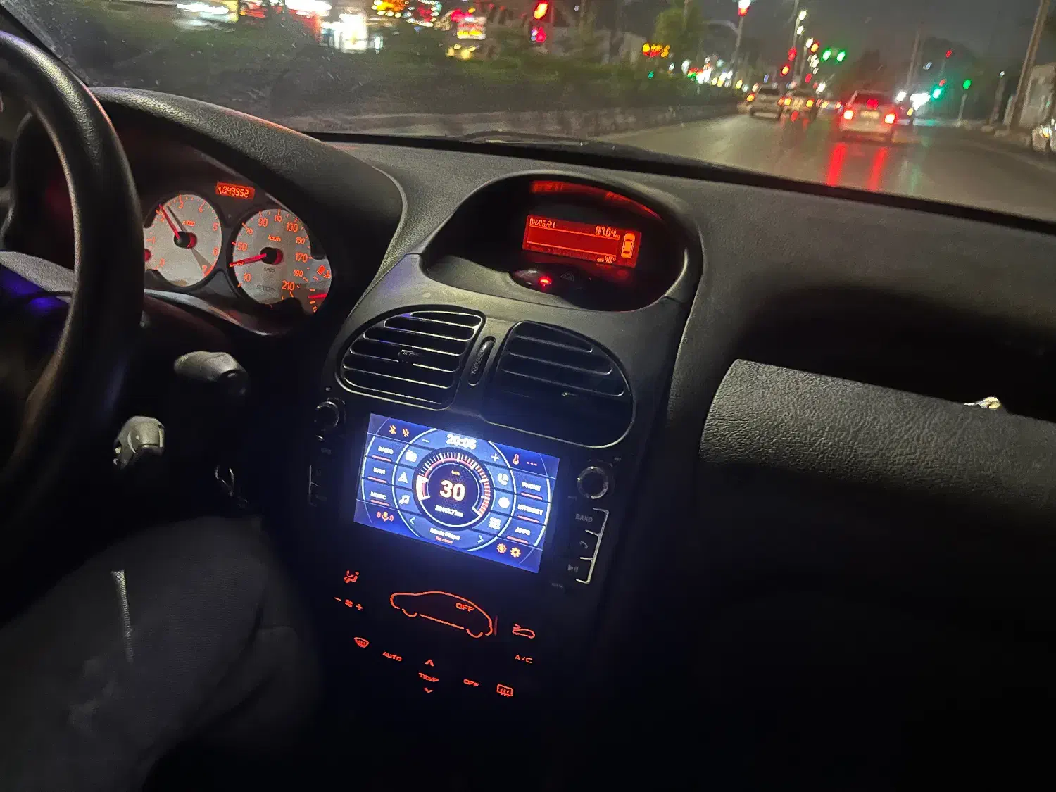 پژو ۲۰۶ صندوق دار v8 - 1399